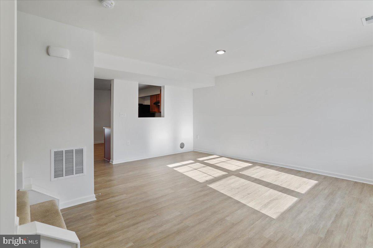 ARCHERS ROCK - Residential