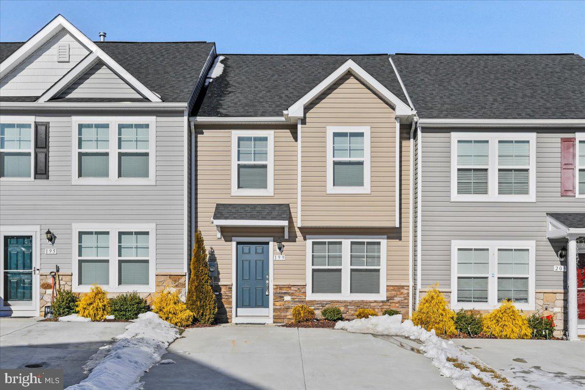 ARCHERS ROCK - Residential