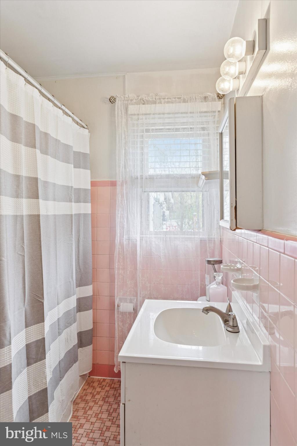 LANSDALE - Residential