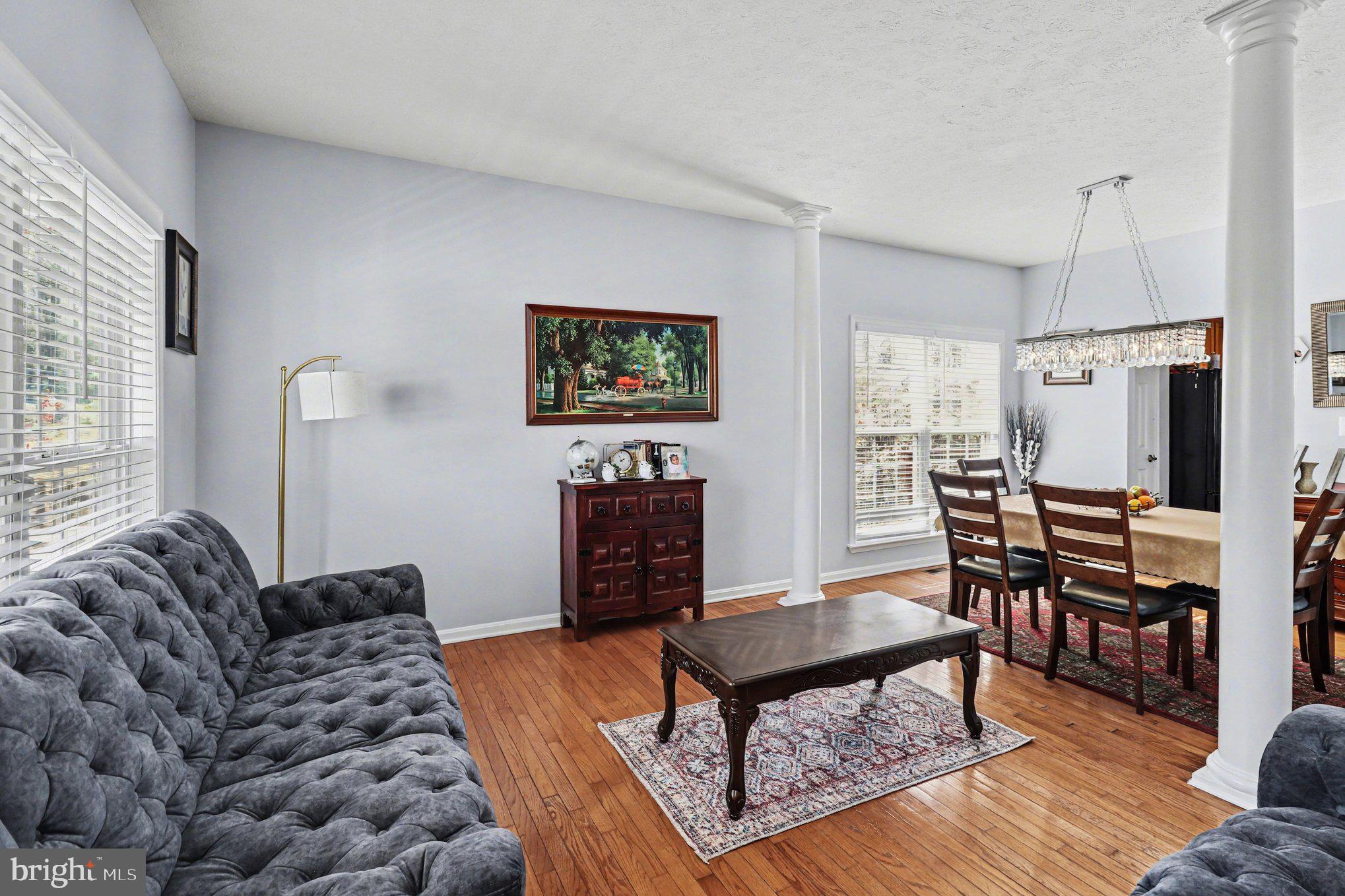 LAKE LAND OR - Residential