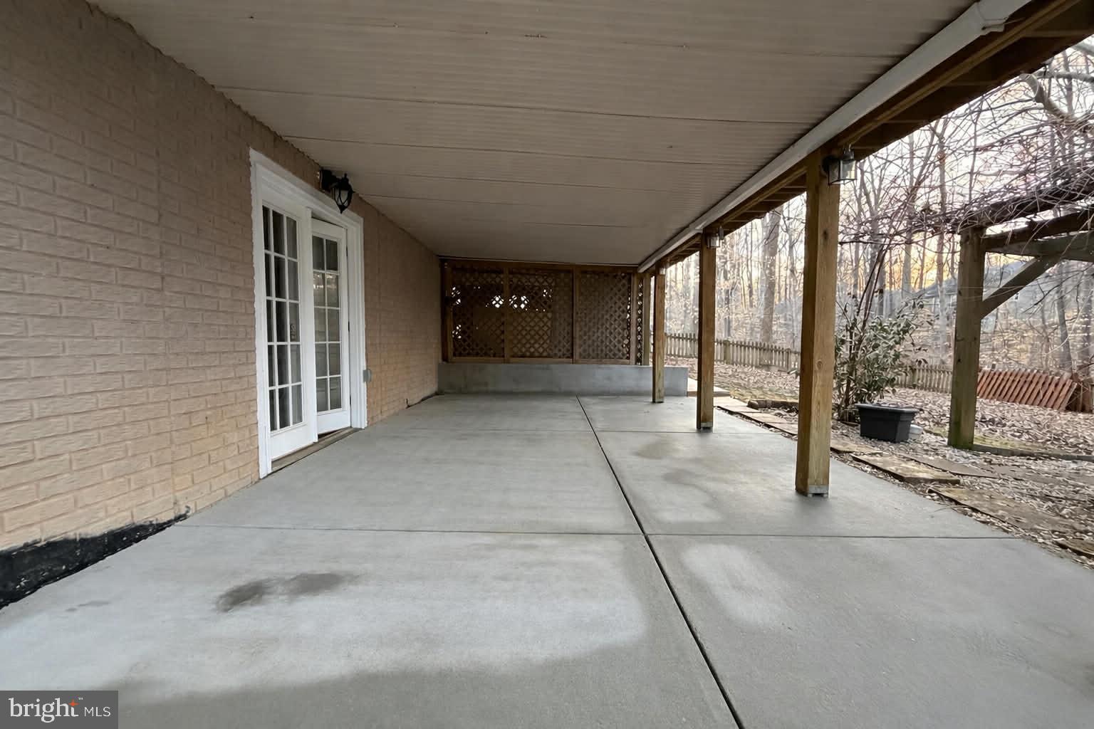 LAKE LAND OR - Residential