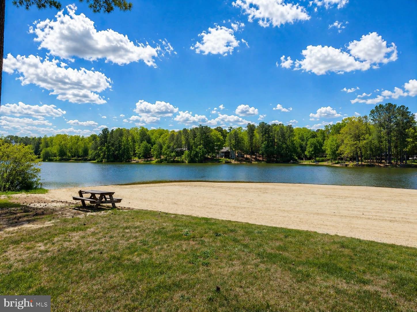 LAKE LAND OR - Residential