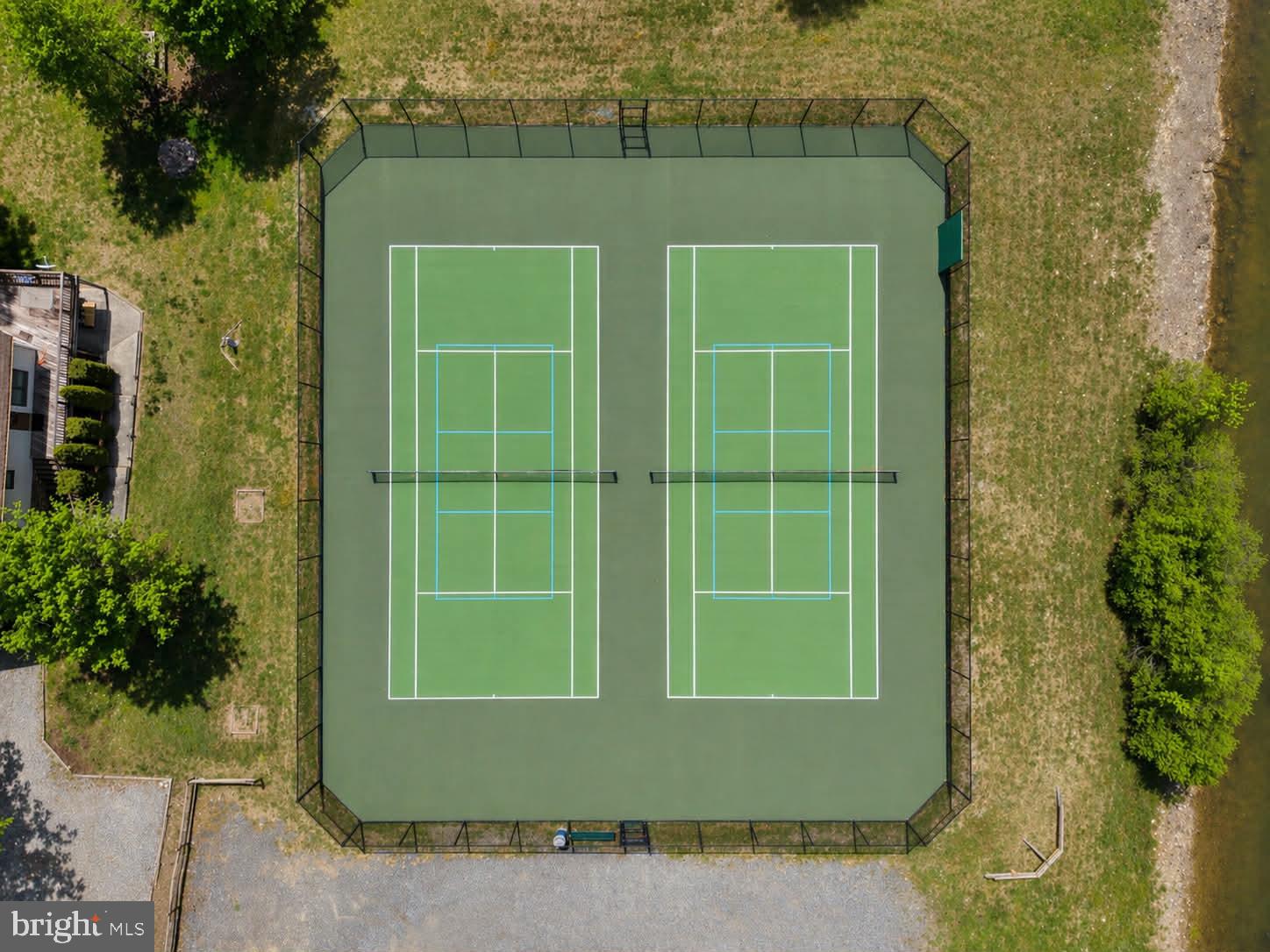 LAKE LAND OR - Residential