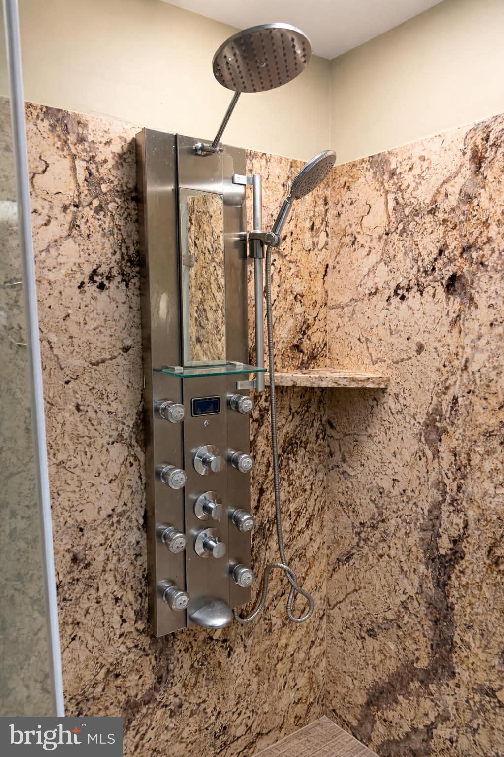 LAKE LAND OR - Residential