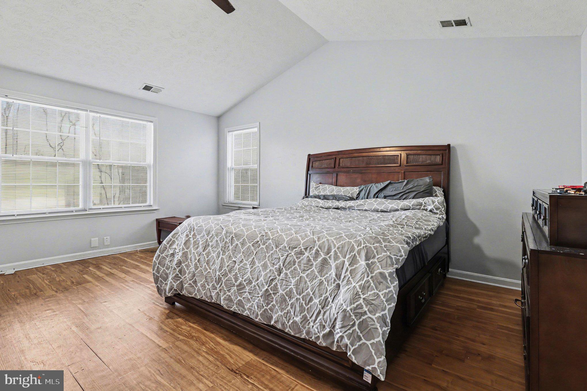 LAKE LAND OR - Residential