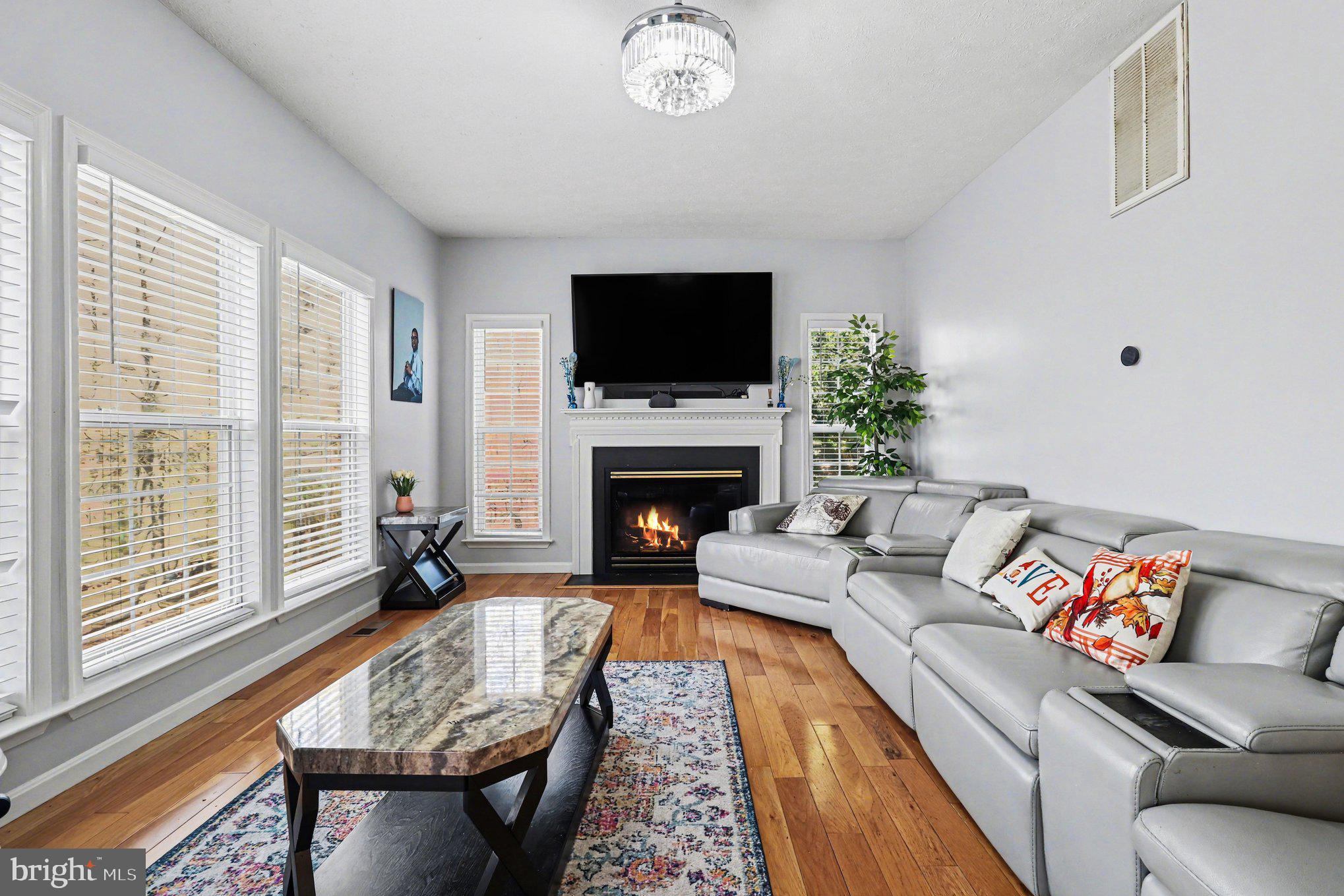 LAKE LAND OR - Residential