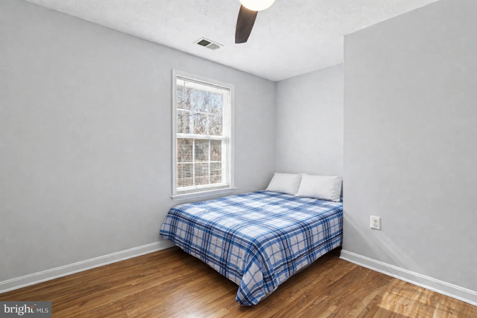 LAKE LAND OR - Residential