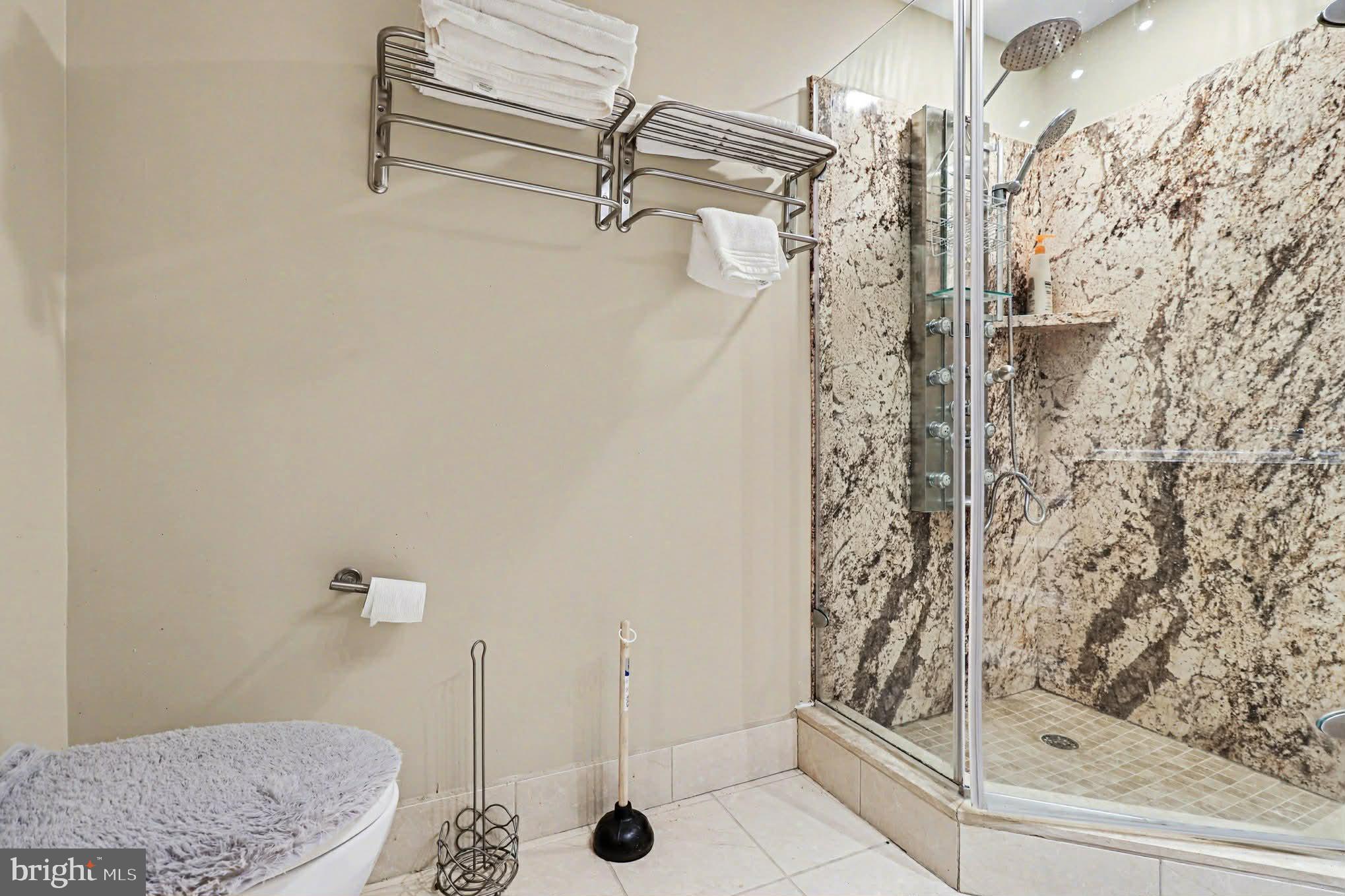 LAKE LAND OR - Residential