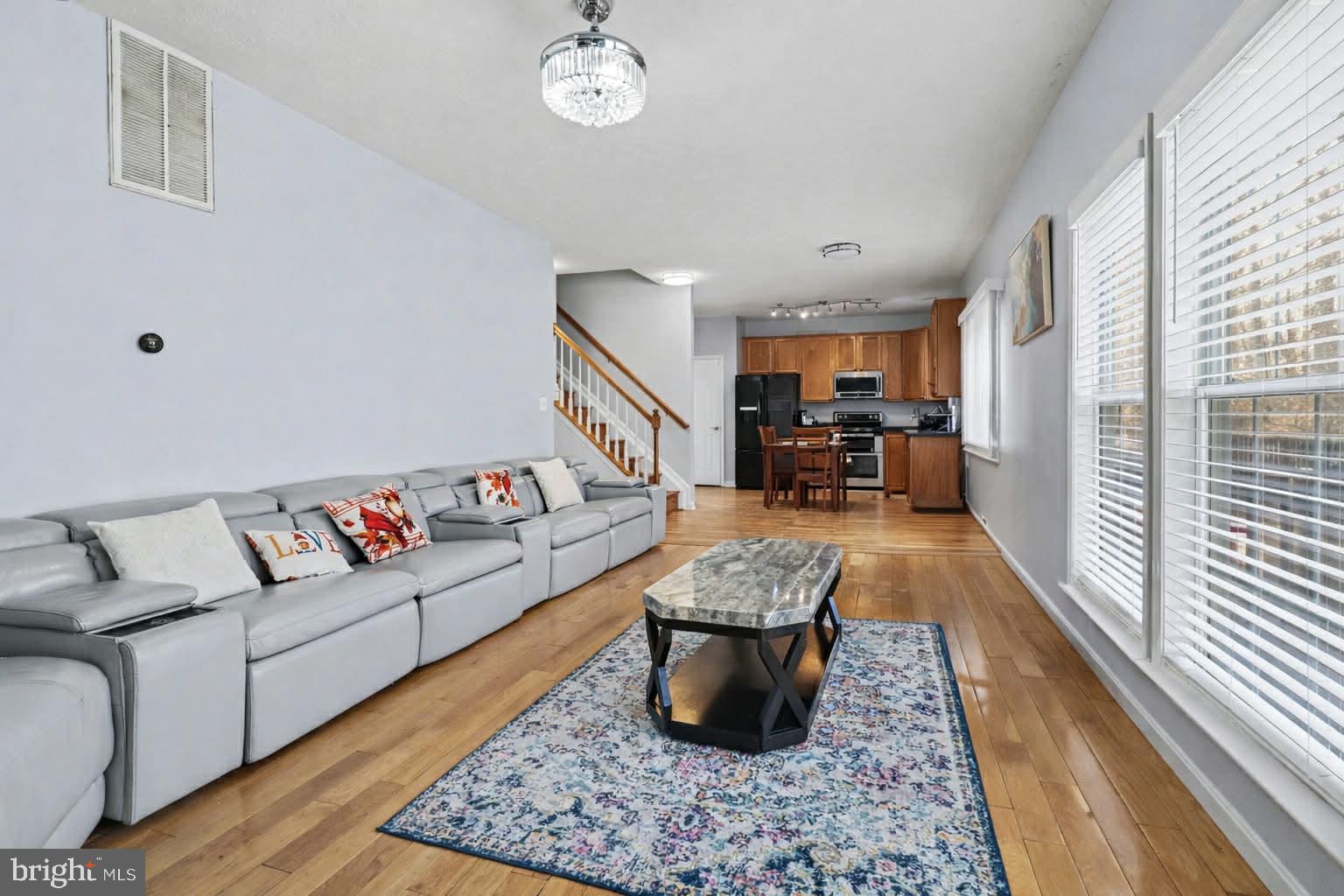 LAKE LAND OR - Residential