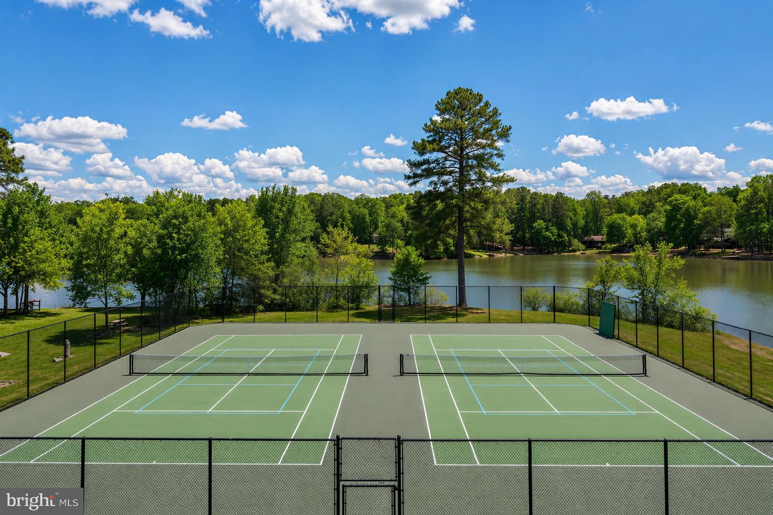 LAKE LAND OR - Residential