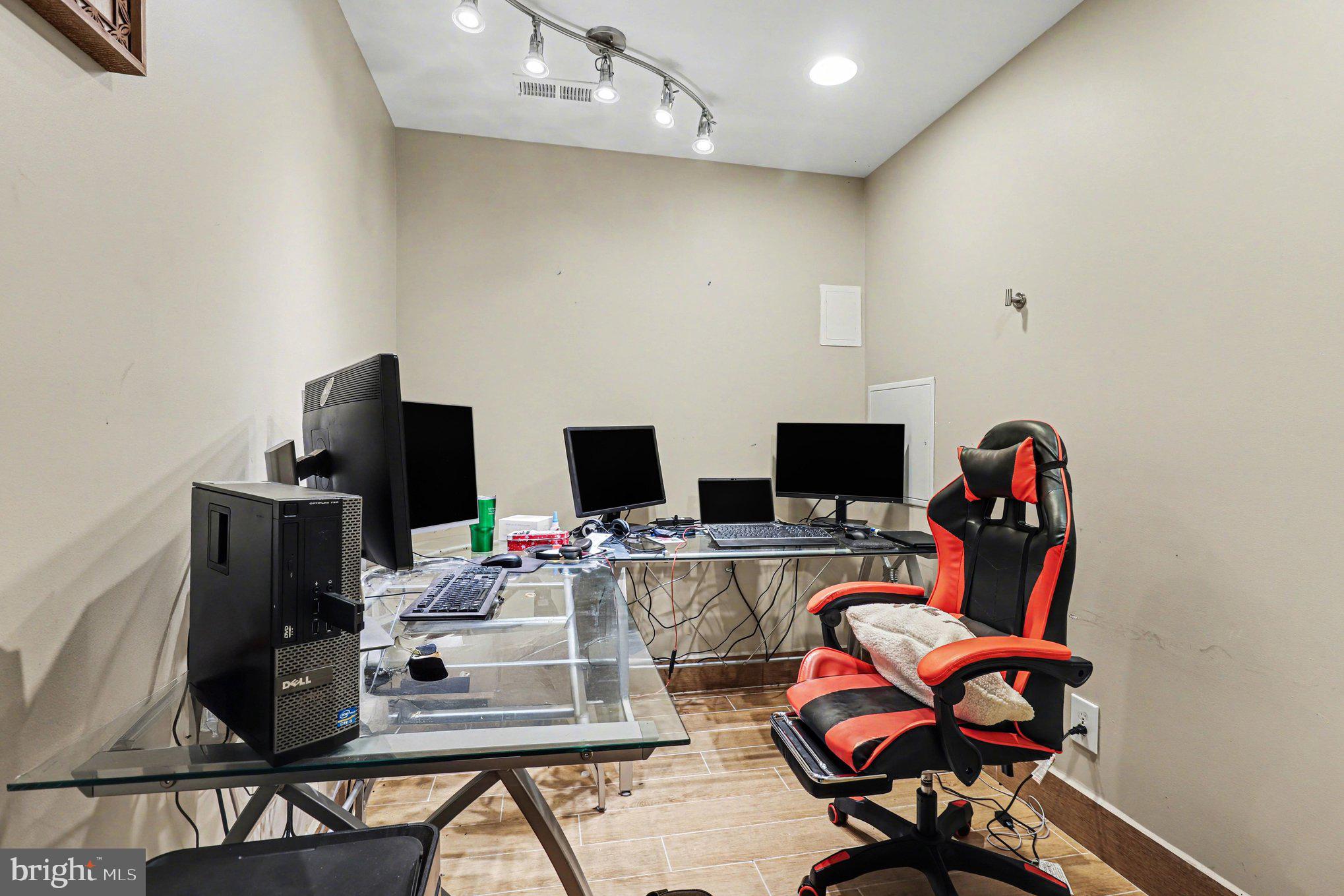 LAKE LAND OR - Residential