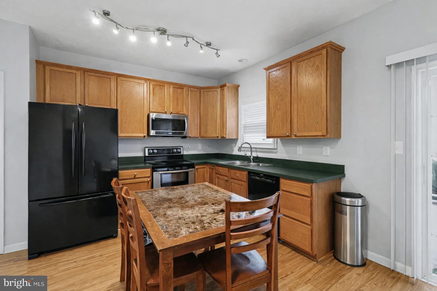 LAKE LAND OR - Residential