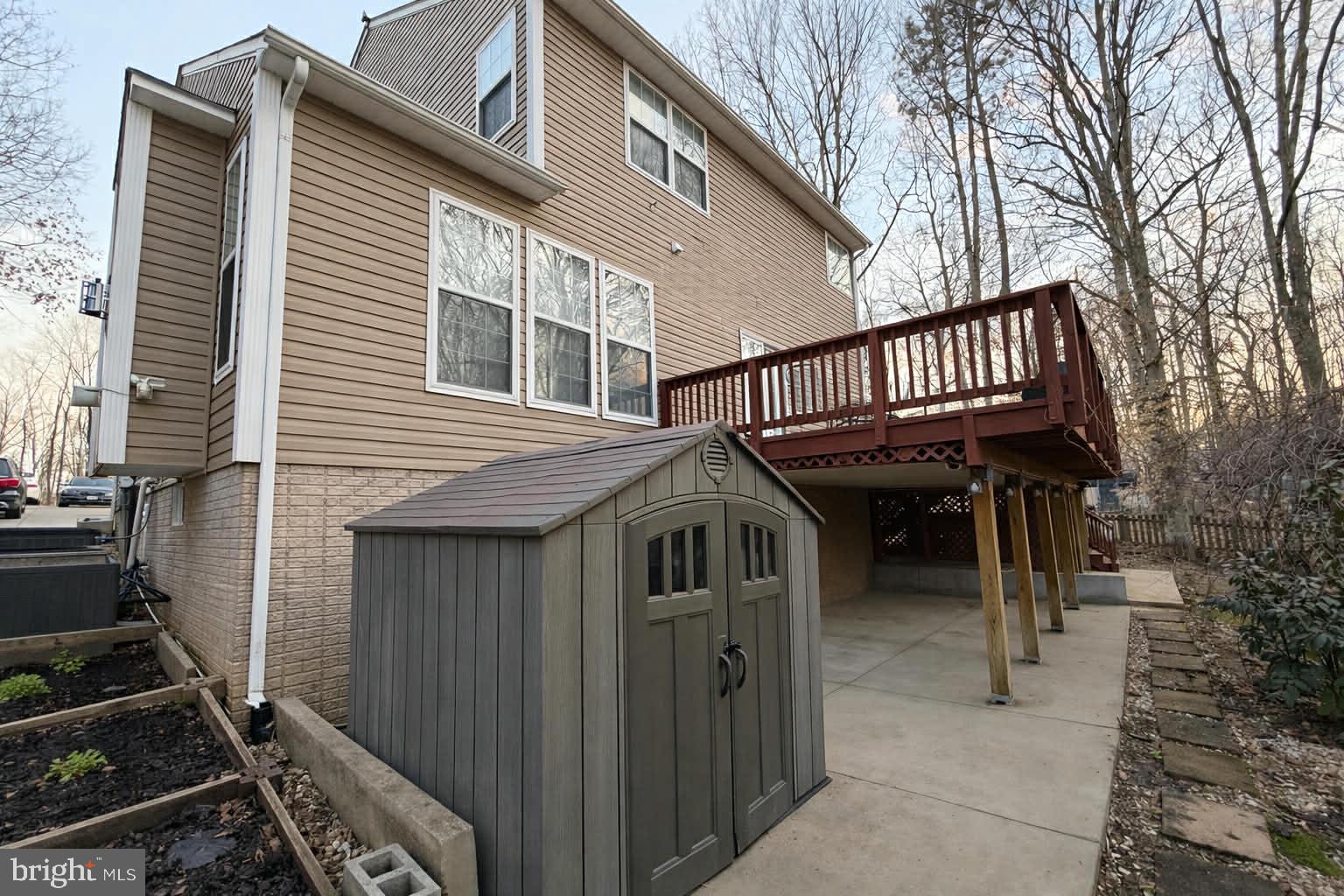 LAKE LAND OR - Residential