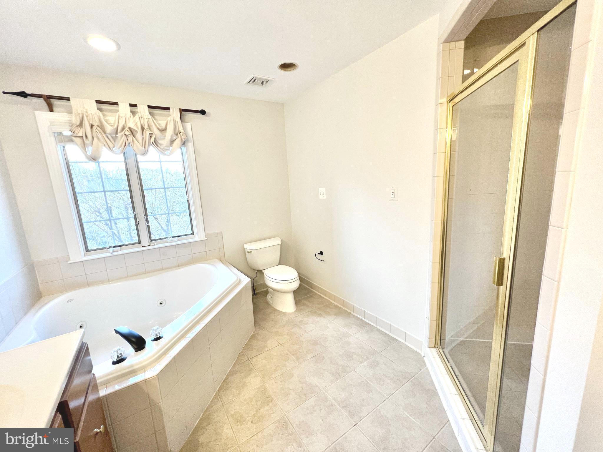 MCLEAN CREST - Residential