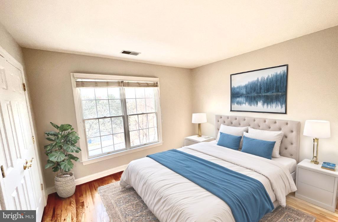 MCLEAN CREST - Residential