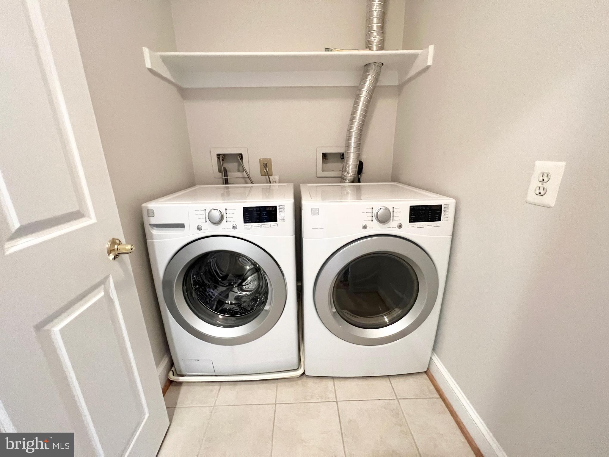 MCLEAN CREST - Residential