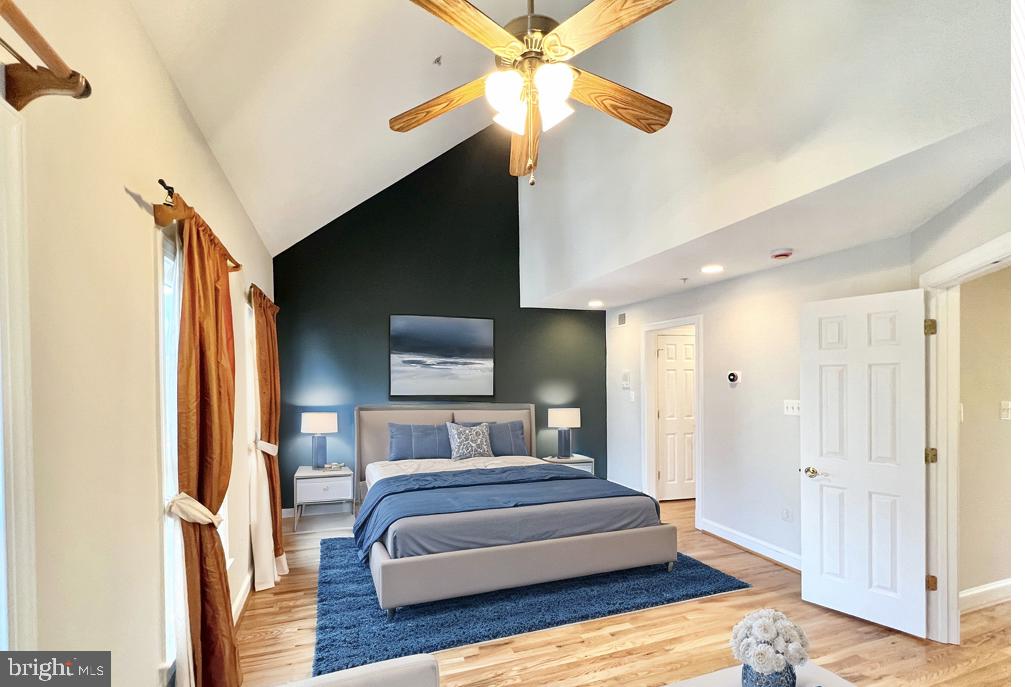 MCLEAN CREST - Residential