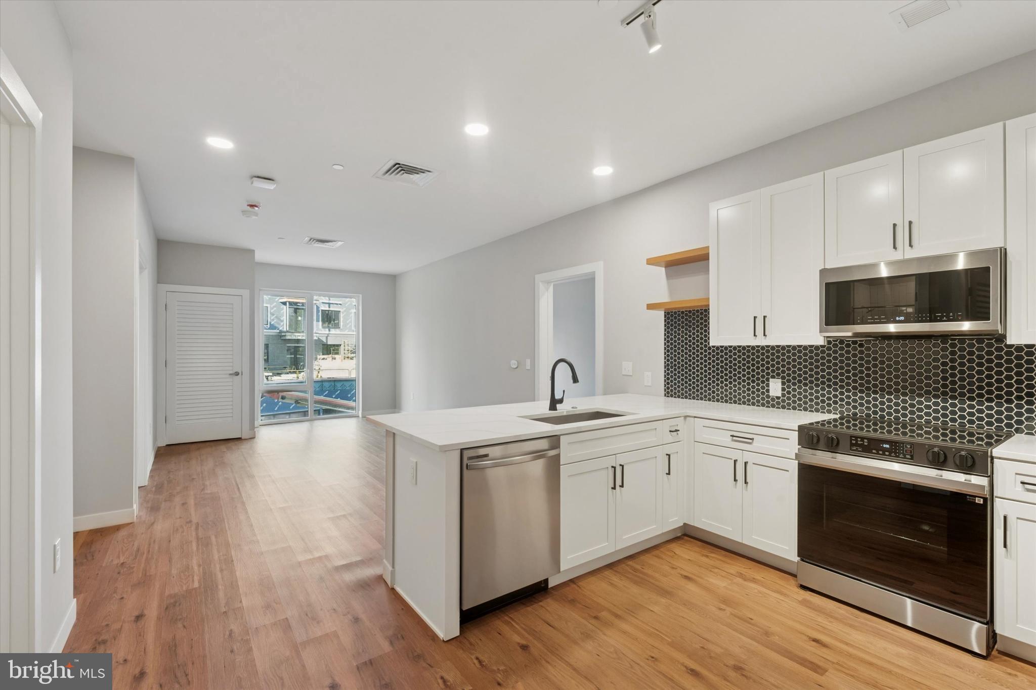 PHILADELPHIA (SOUTH) - Residential Lease