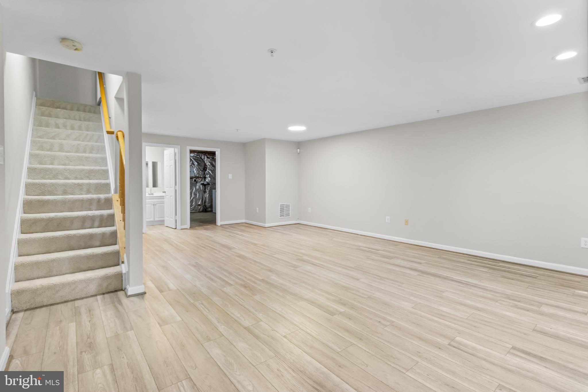 VILLAGE OF LONG REACH - Residential