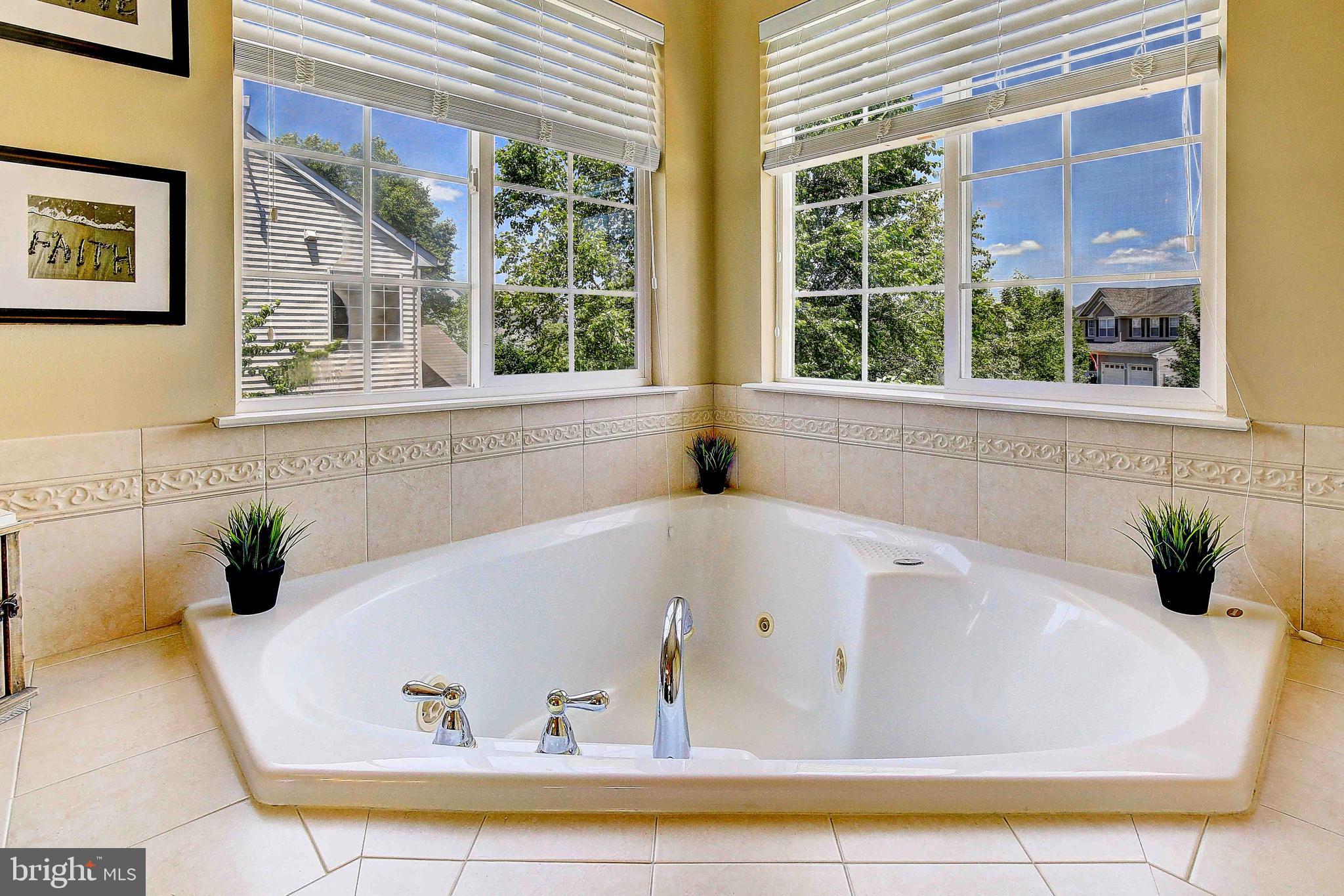 NORTH BROOK - Residential