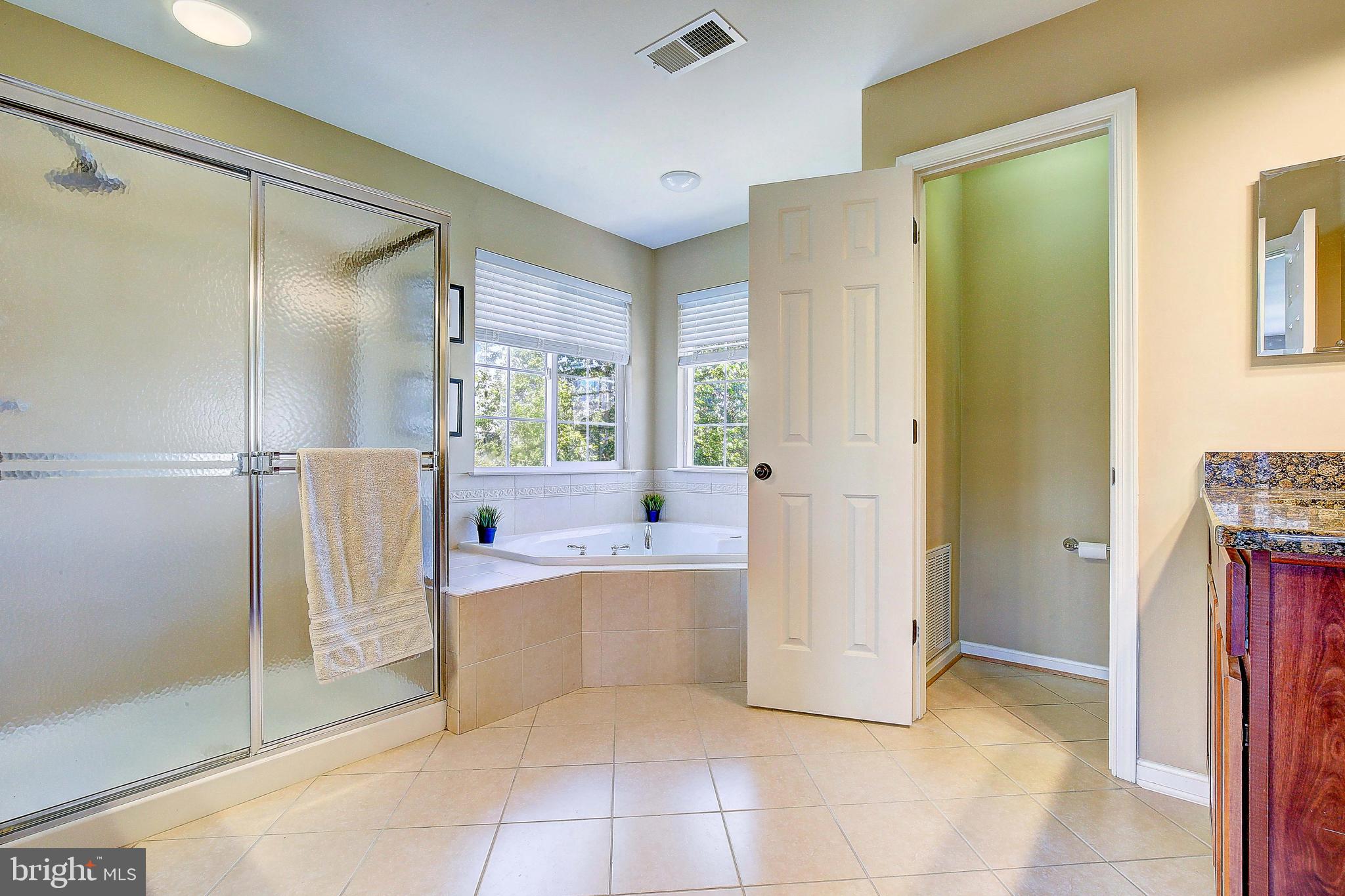 NORTH BROOK - Residential