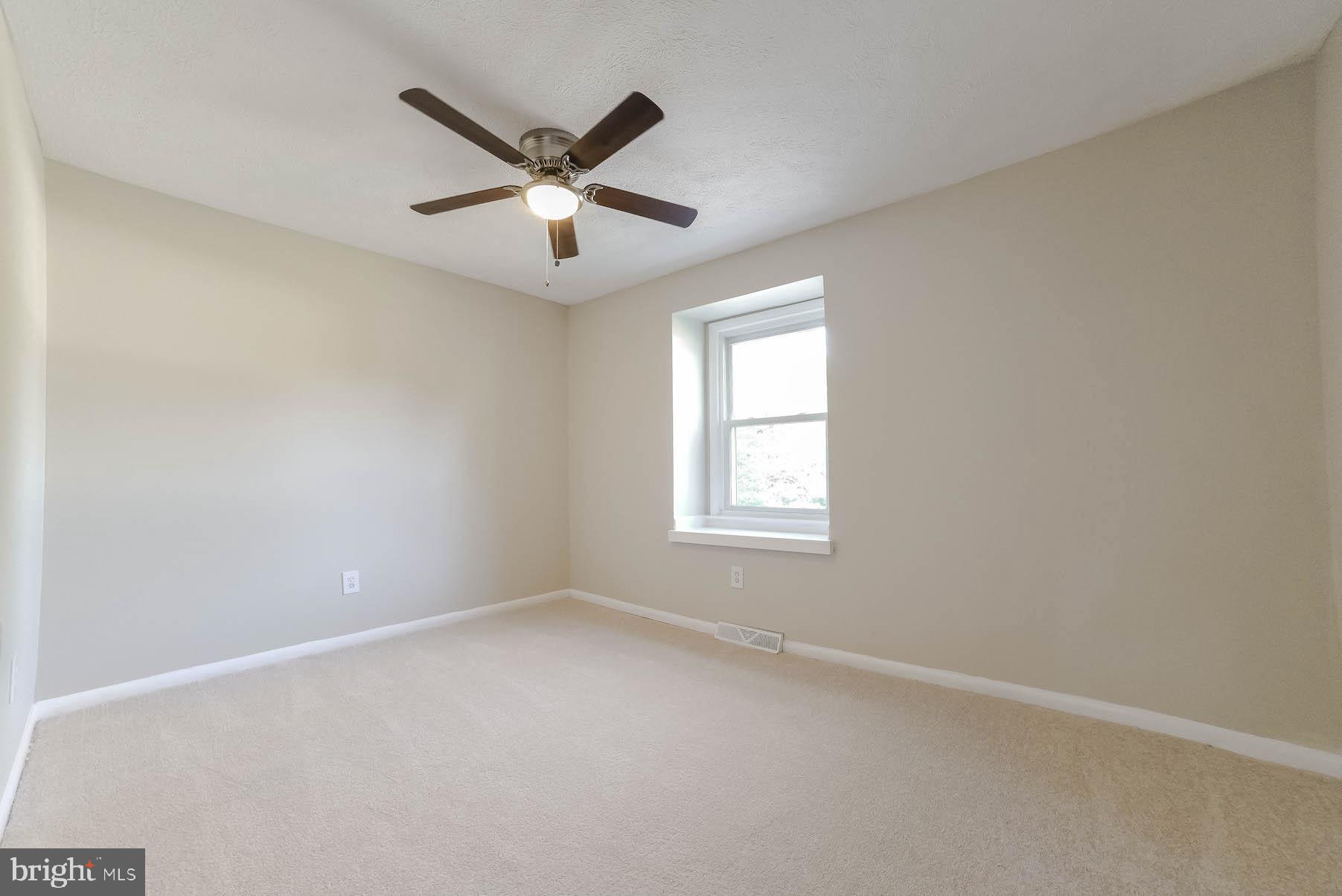 GOLDEN BEACH - Residential