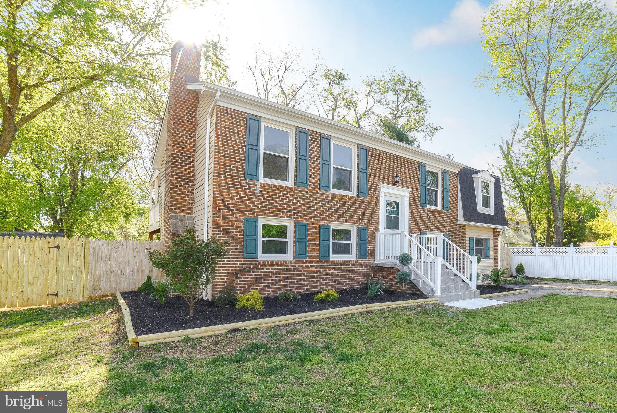 GOLDEN BEACH - Residential