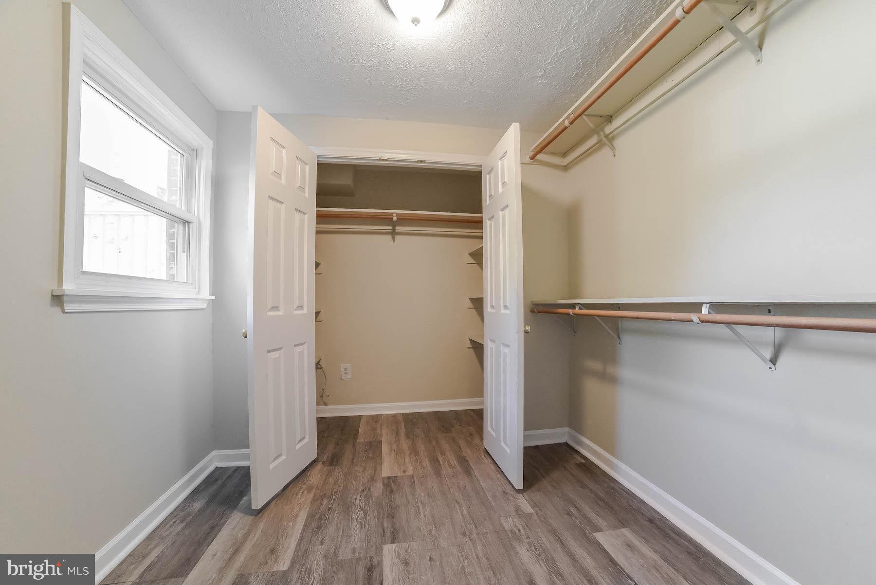 GOLDEN BEACH - Residential