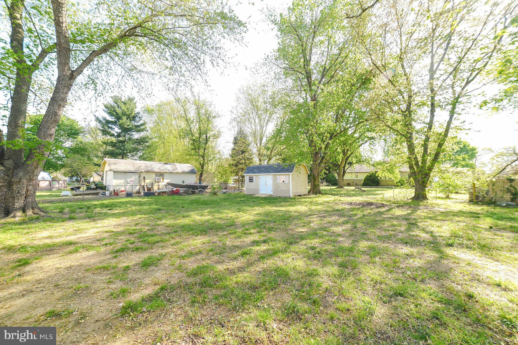 GOLDEN BEACH - Residential