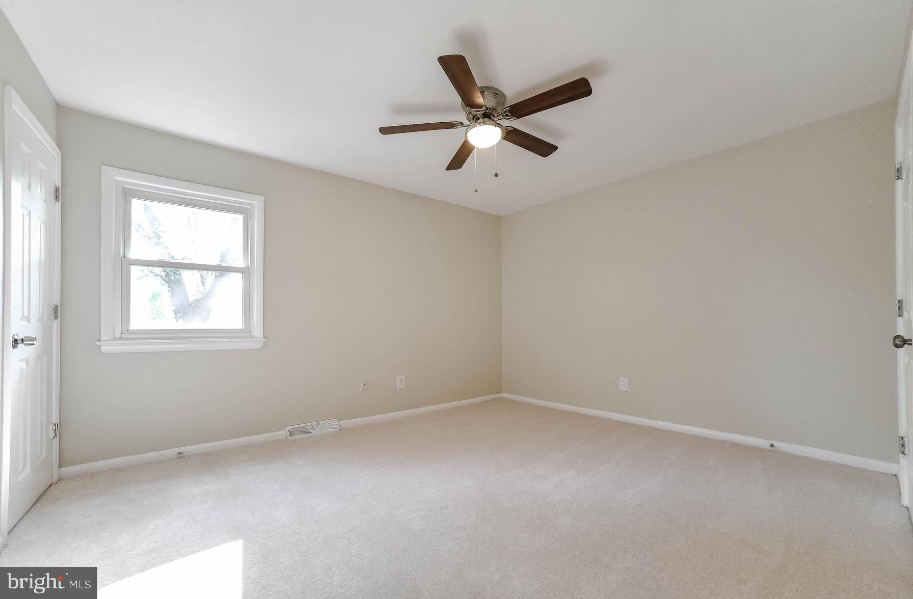 GOLDEN BEACH - Residential