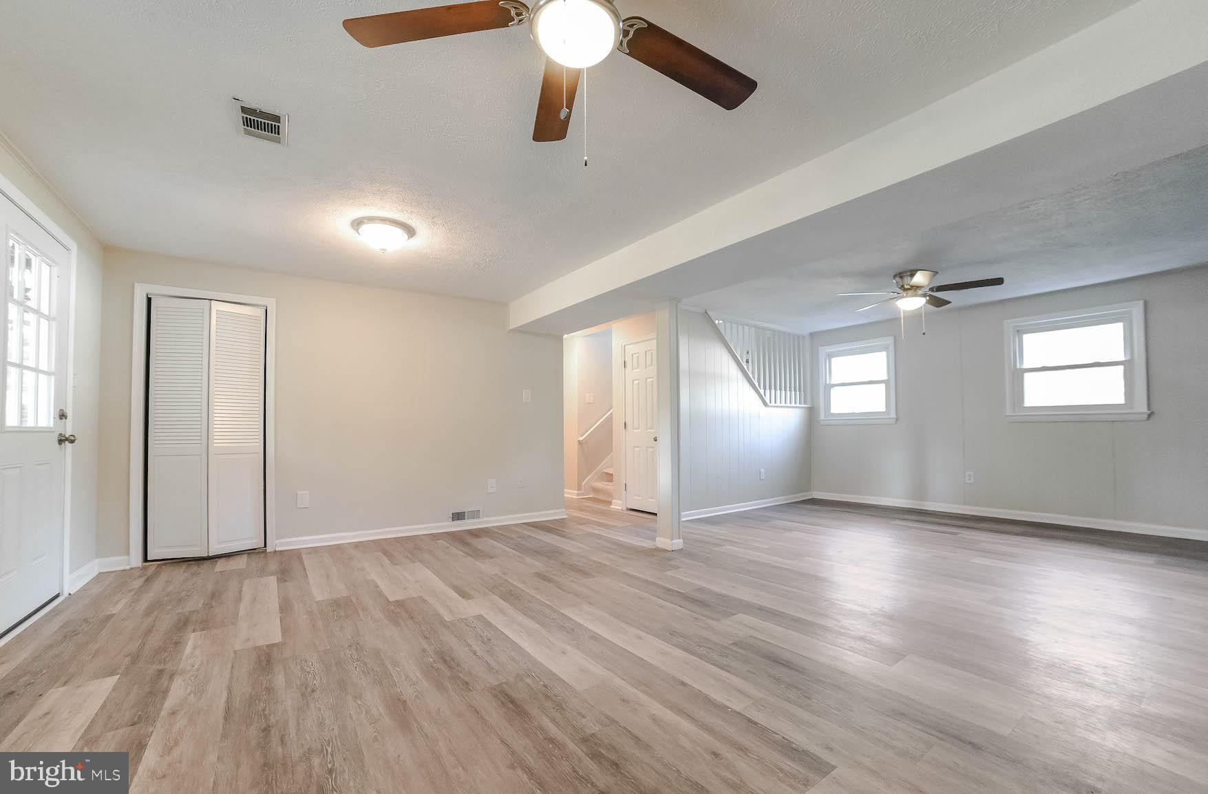 GOLDEN BEACH - Residential