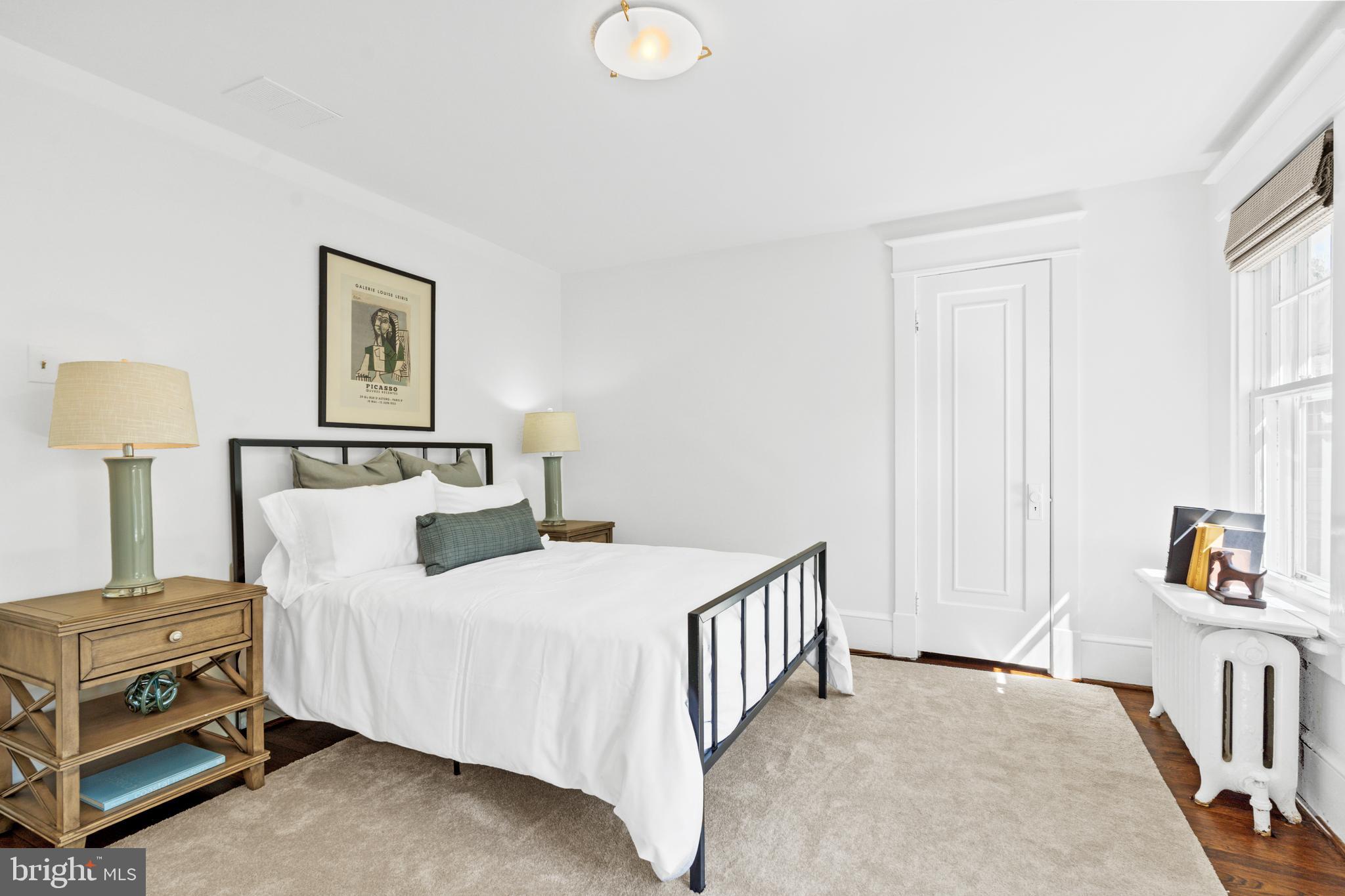 CHEVY CHASE - Residential