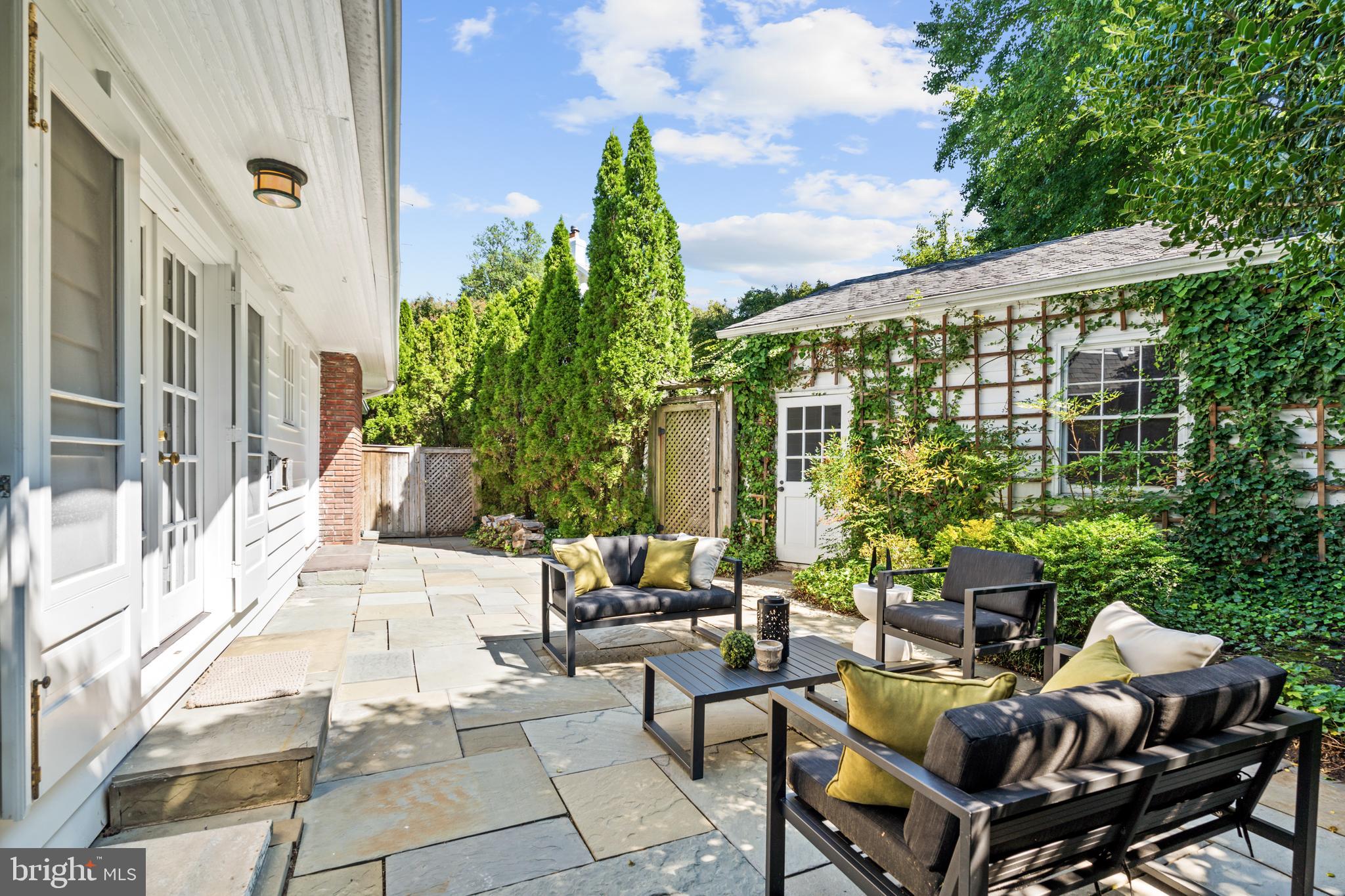 CHEVY CHASE - Residential