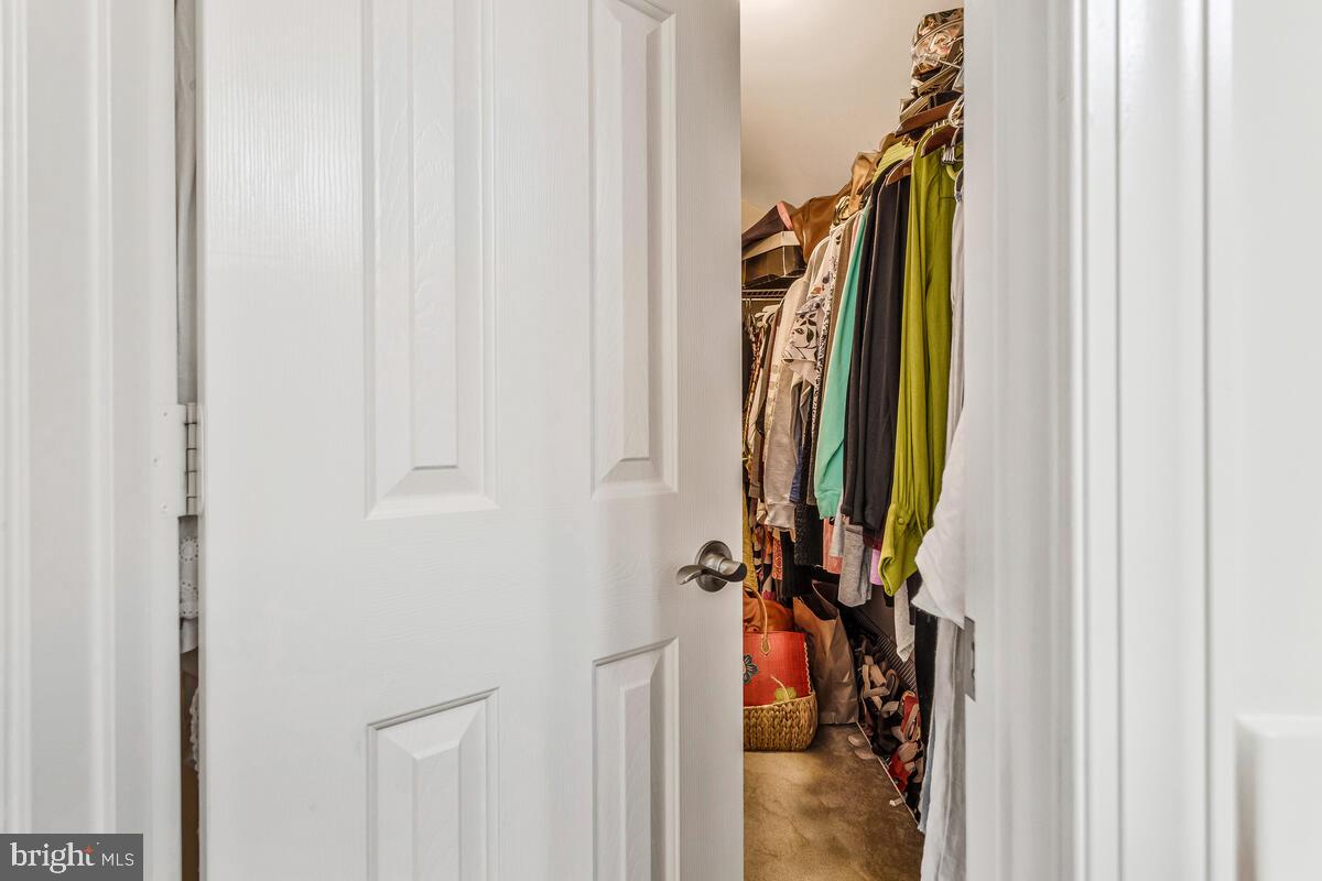 OAK CREEK CLUB - Residential