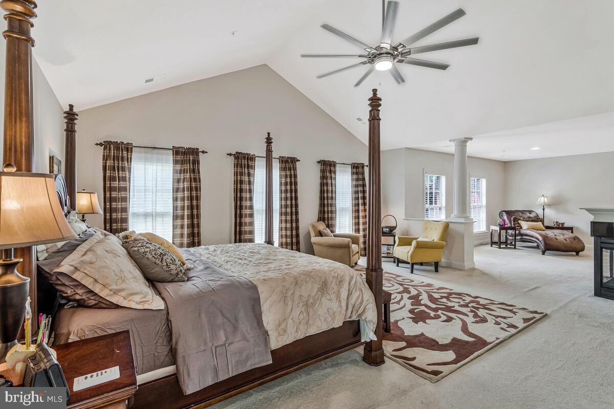 OAK CREEK CLUB - Residential