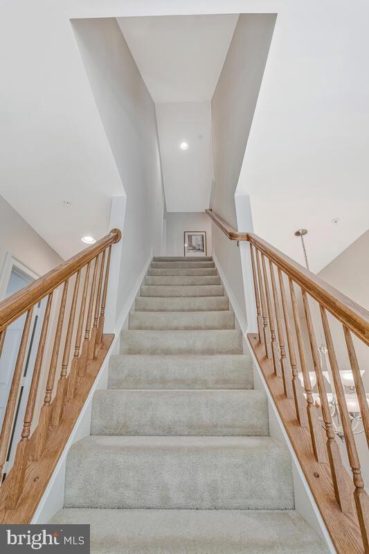 OAK CREEK CLUB - Residential