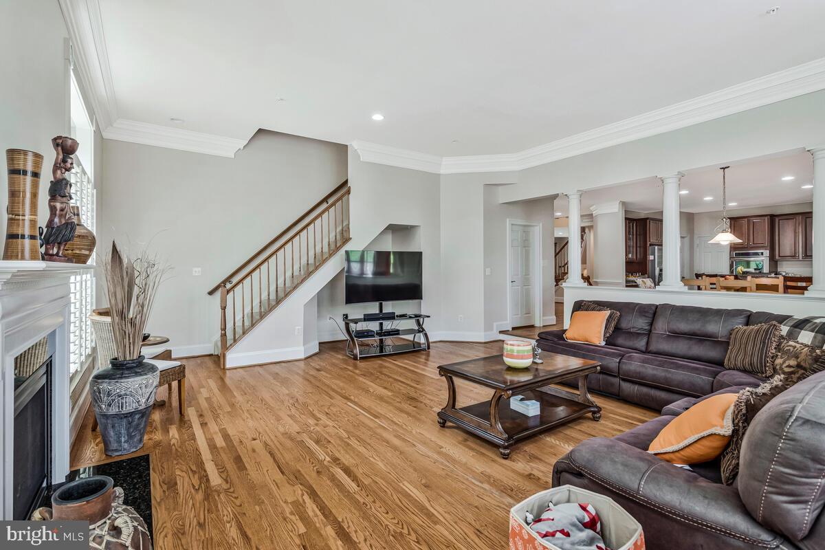 OAK CREEK CLUB - Residential