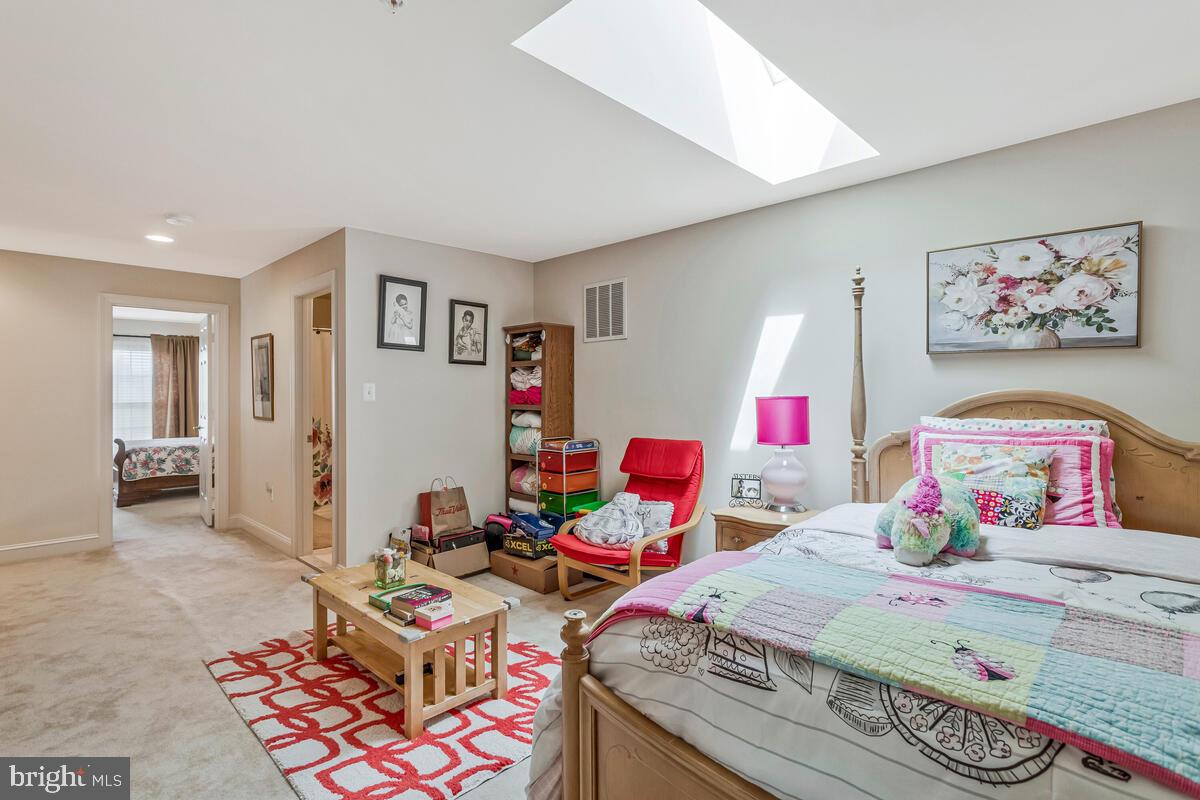 OAK CREEK CLUB - Residential