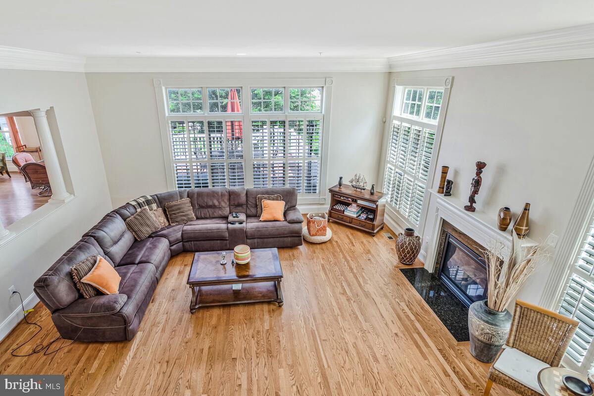 OAK CREEK CLUB - Residential