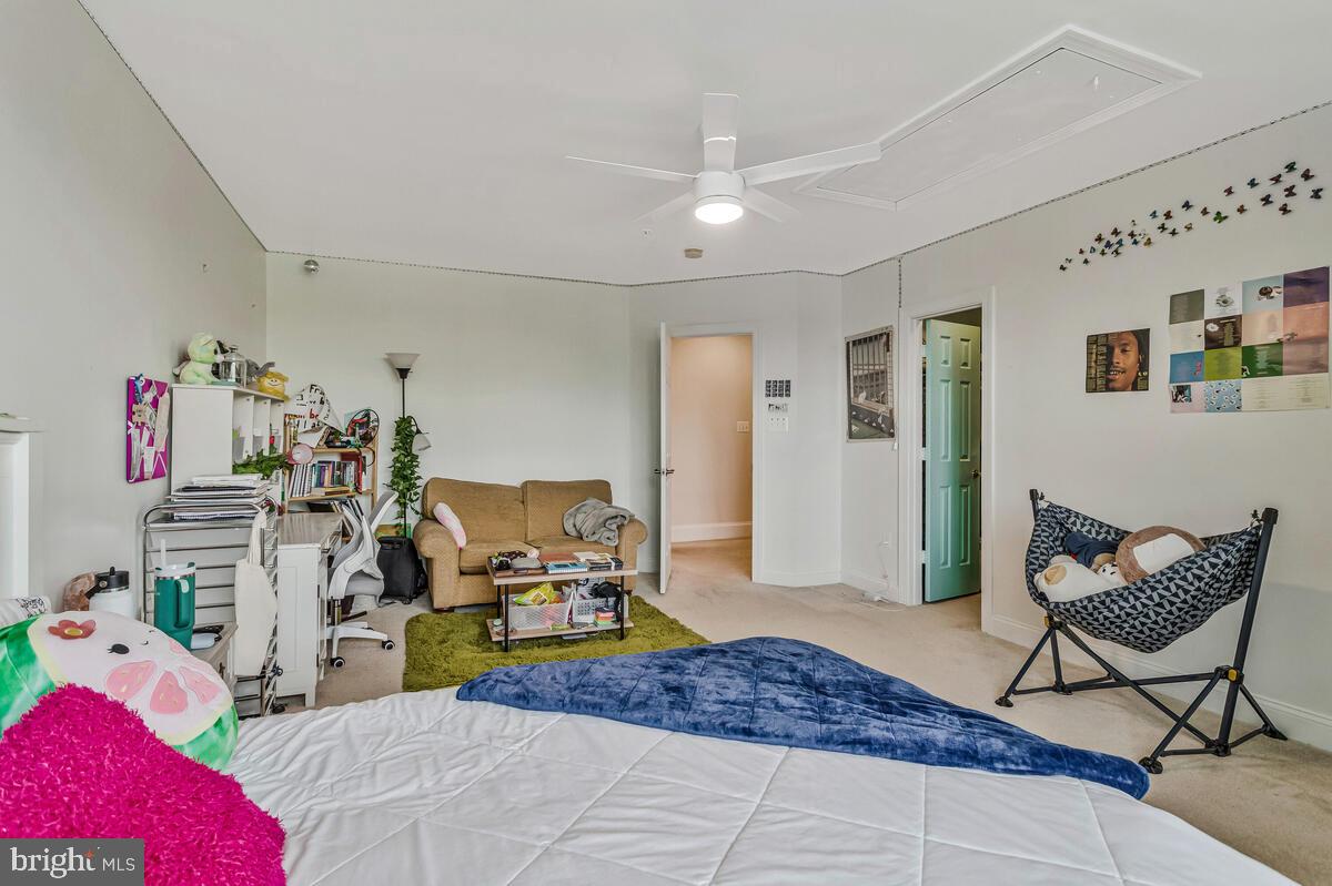 OAK CREEK CLUB - Residential