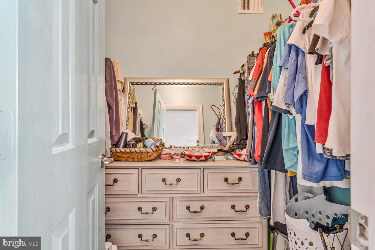 OAK CREEK CLUB - Residential