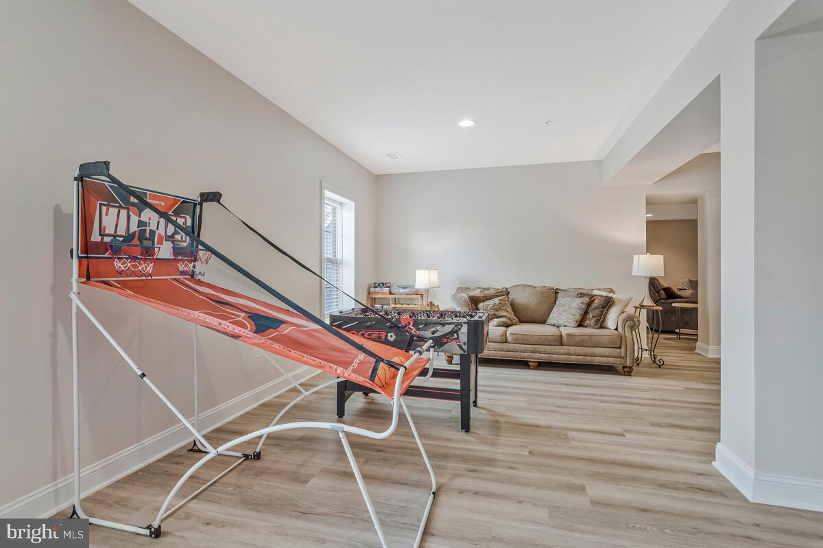 OAK CREEK CLUB - Residential