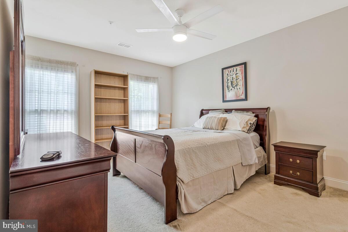 OAK CREEK CLUB - Residential