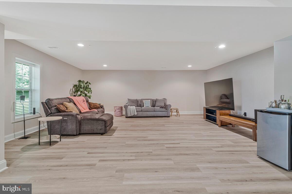 OAK CREEK CLUB - Residential