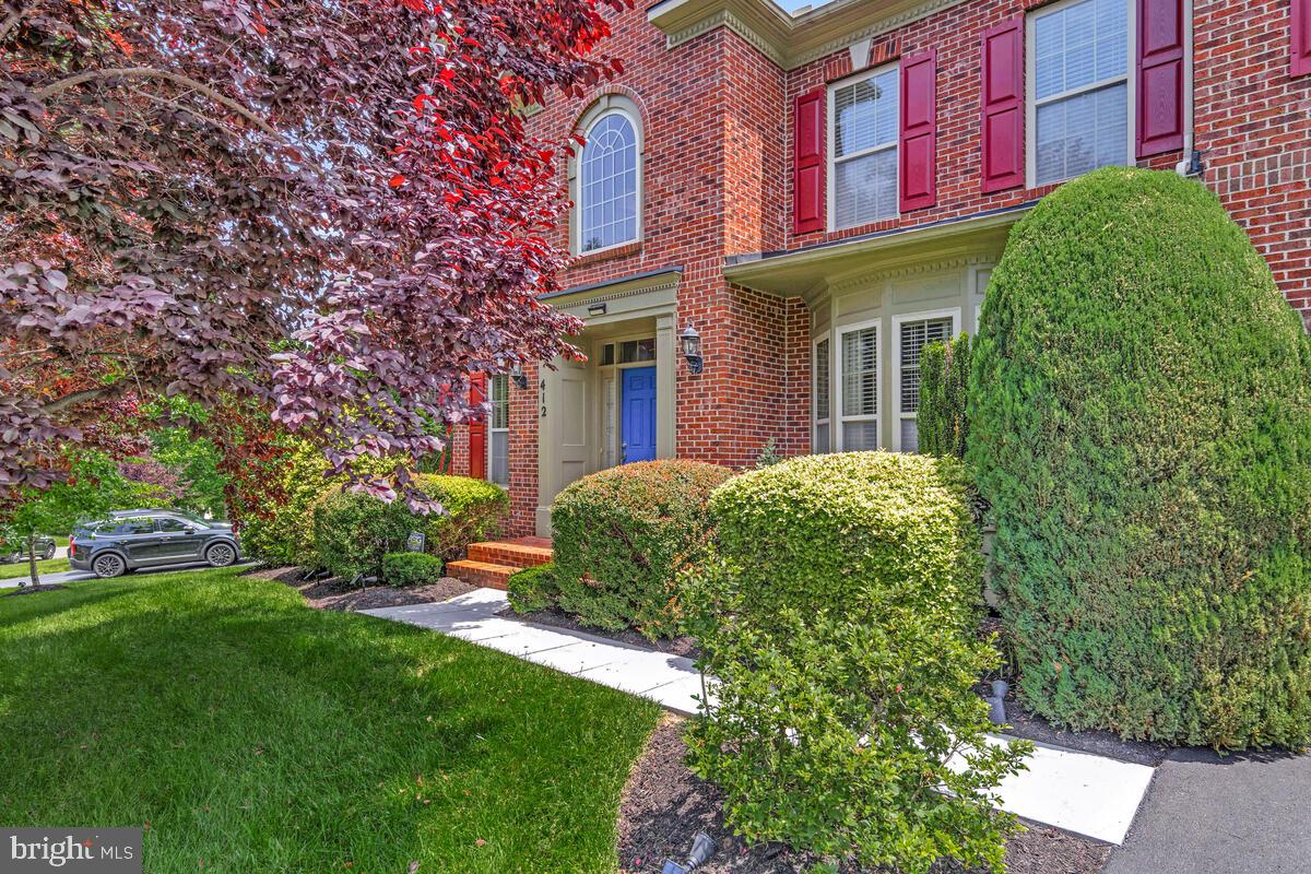 412 STANWICH TERRACE