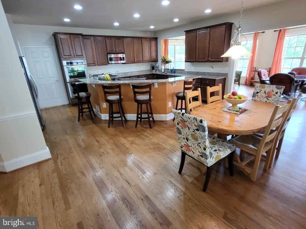 OAK CREEK CLUB - Residential