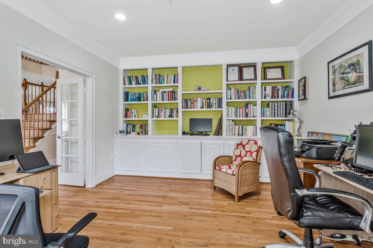 OAK CREEK CLUB - Residential