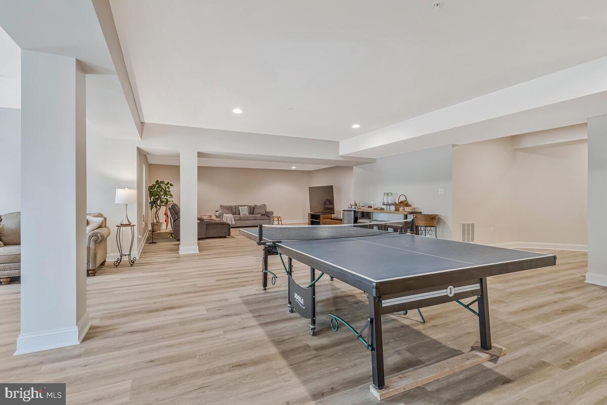 OAK CREEK CLUB - Residential