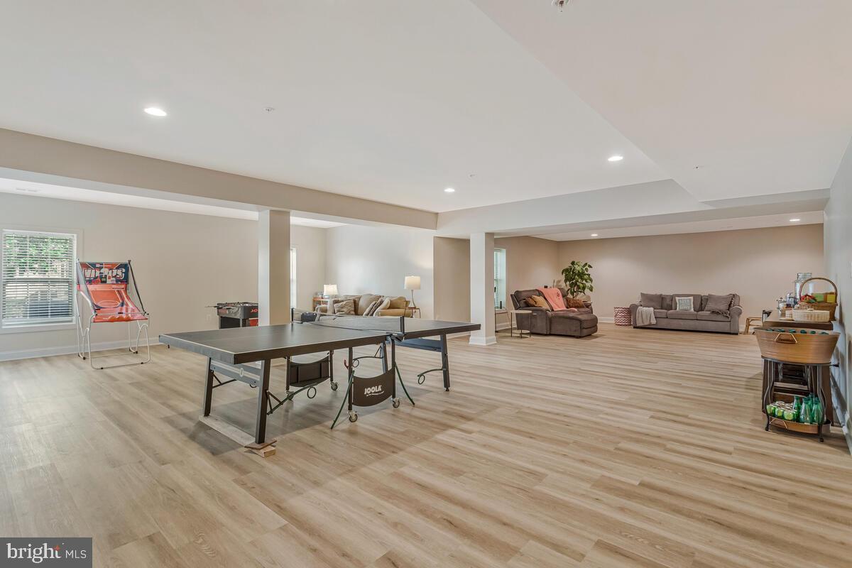 OAK CREEK CLUB - Residential