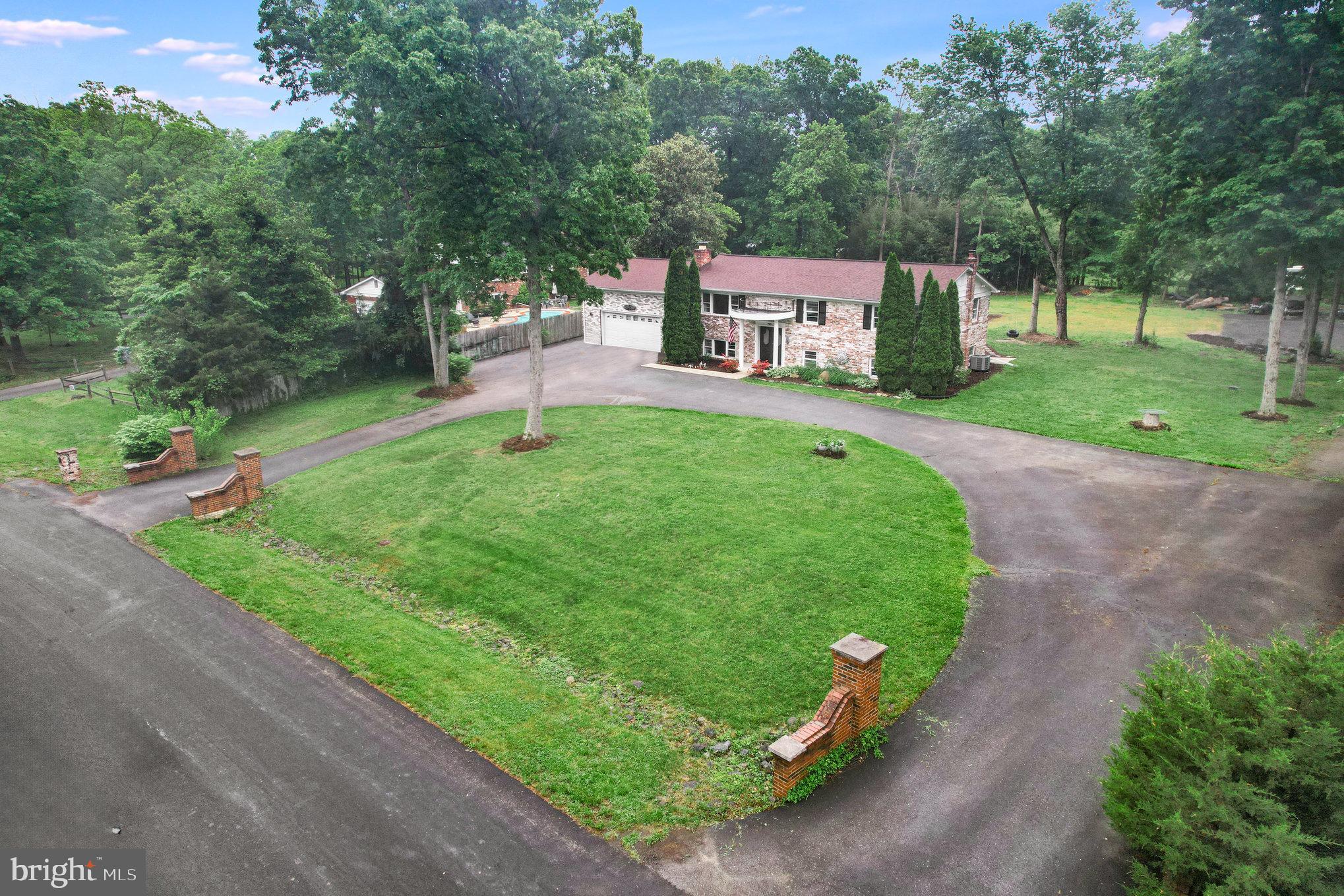 BROOKWOOD ESTATES - Residential